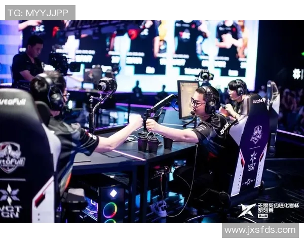 Jieni7携手EDG征战VCTCN赛场展现电竞新风采与团队精神 Jieni7携手EDG征战VCTCN赛场展现电竞新风采与团队精神